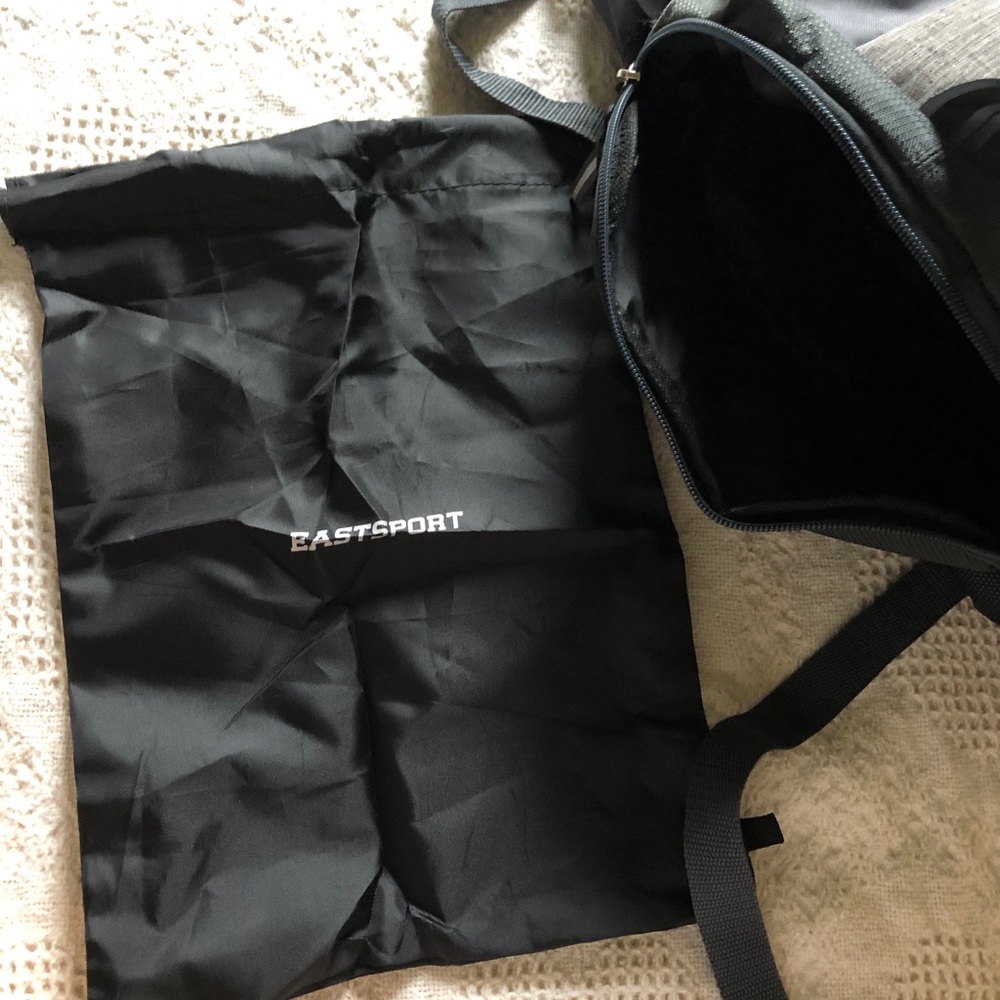 Large Backpack - Picture 6 of 6